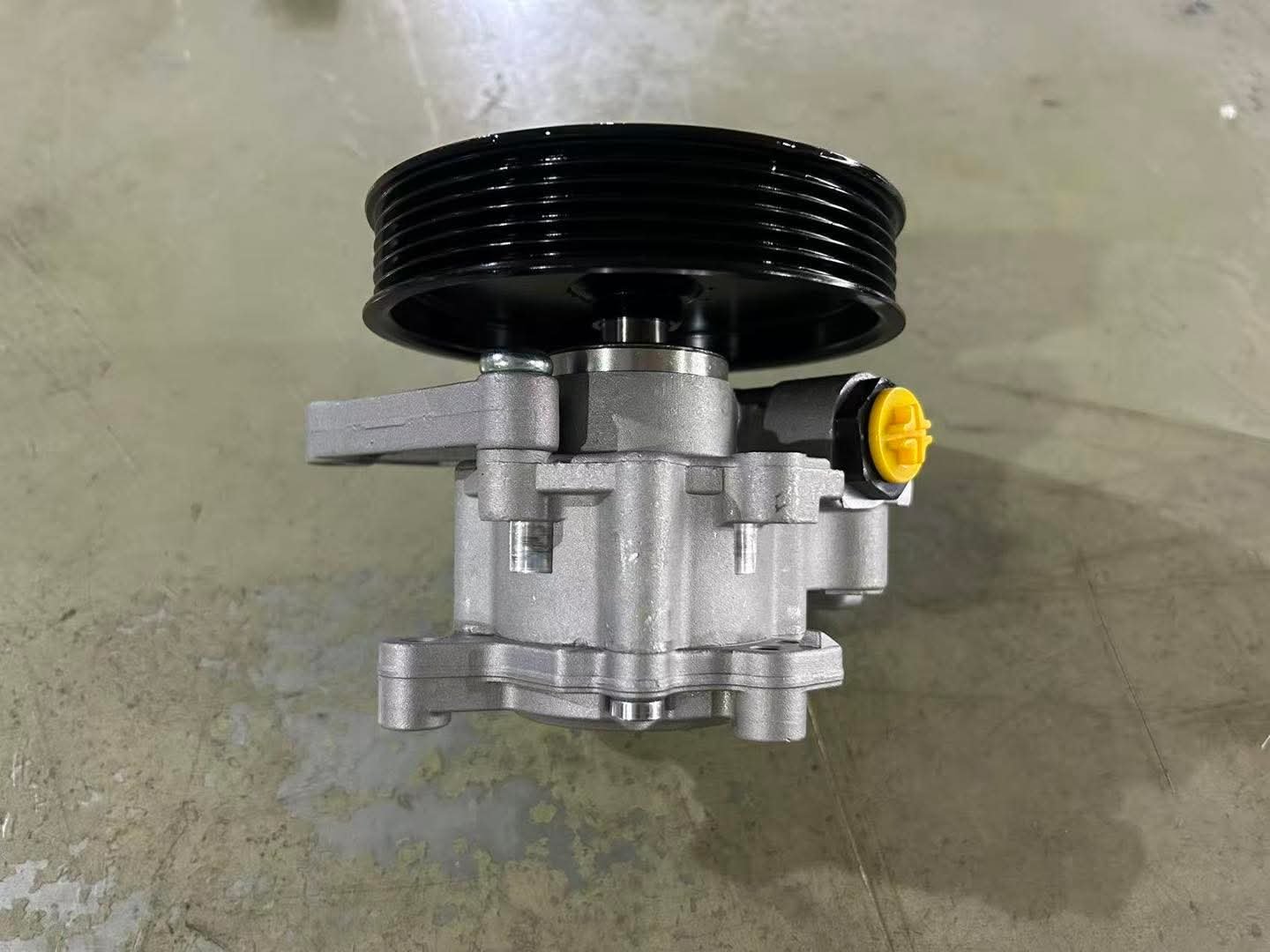 WhatsApp Image 2026-08-23 at 14.08.03 (2) Steering pump - Image 1
