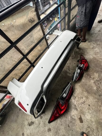 Lx 350 back bumper and light